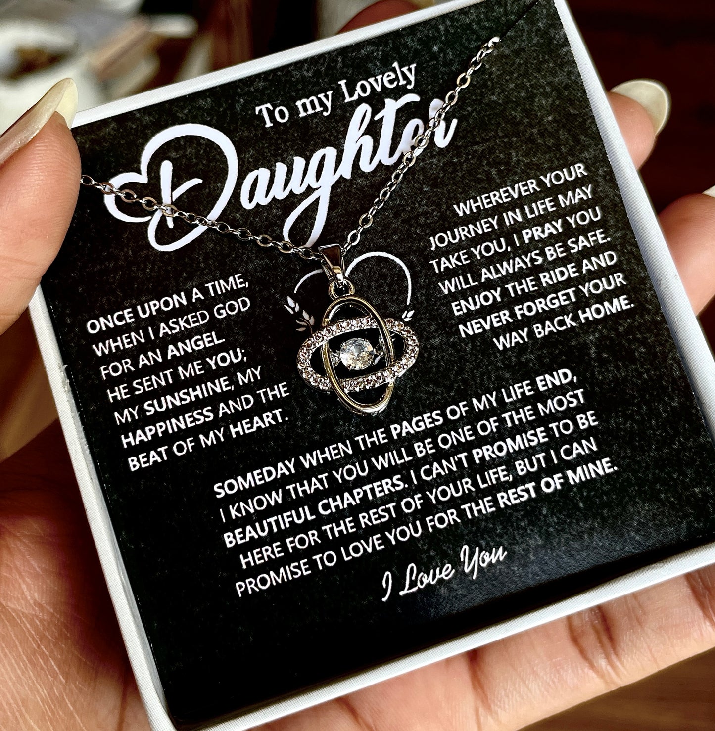 "Beautiful Chapters" – Knot Necklace | A Heartfelt Gift for Your Daughter