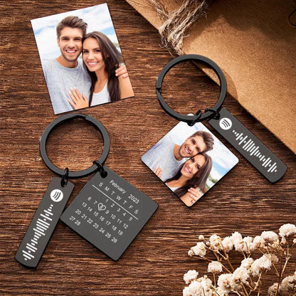 Personalised Calendar Keychain with Special Photo & Song